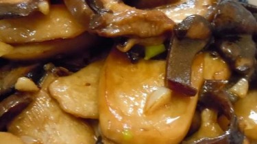 蒜茸牛油炒鮮什菇(B3)